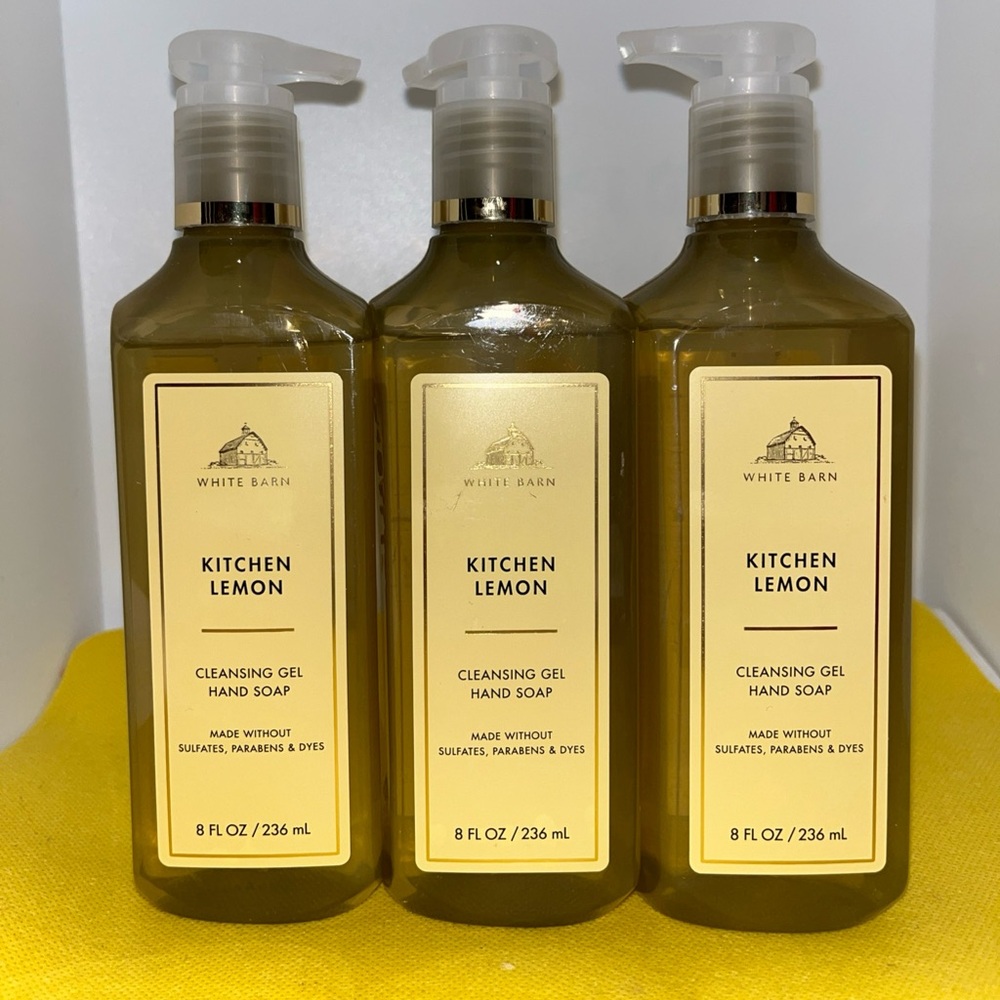 BATH & BODY WORKS / KITCHEN LEMON / GEL HAND SOAP / 8 FL OZ EACH / 3 PACK New.